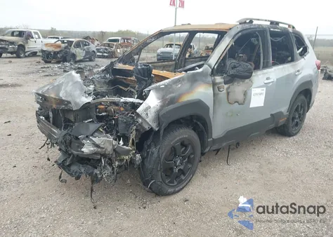 2022 Subaru Forester Wilderness z USA, uszkodzony, nr VIN JF2SKAMC4NH457689